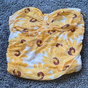 Cropped top. Brand new